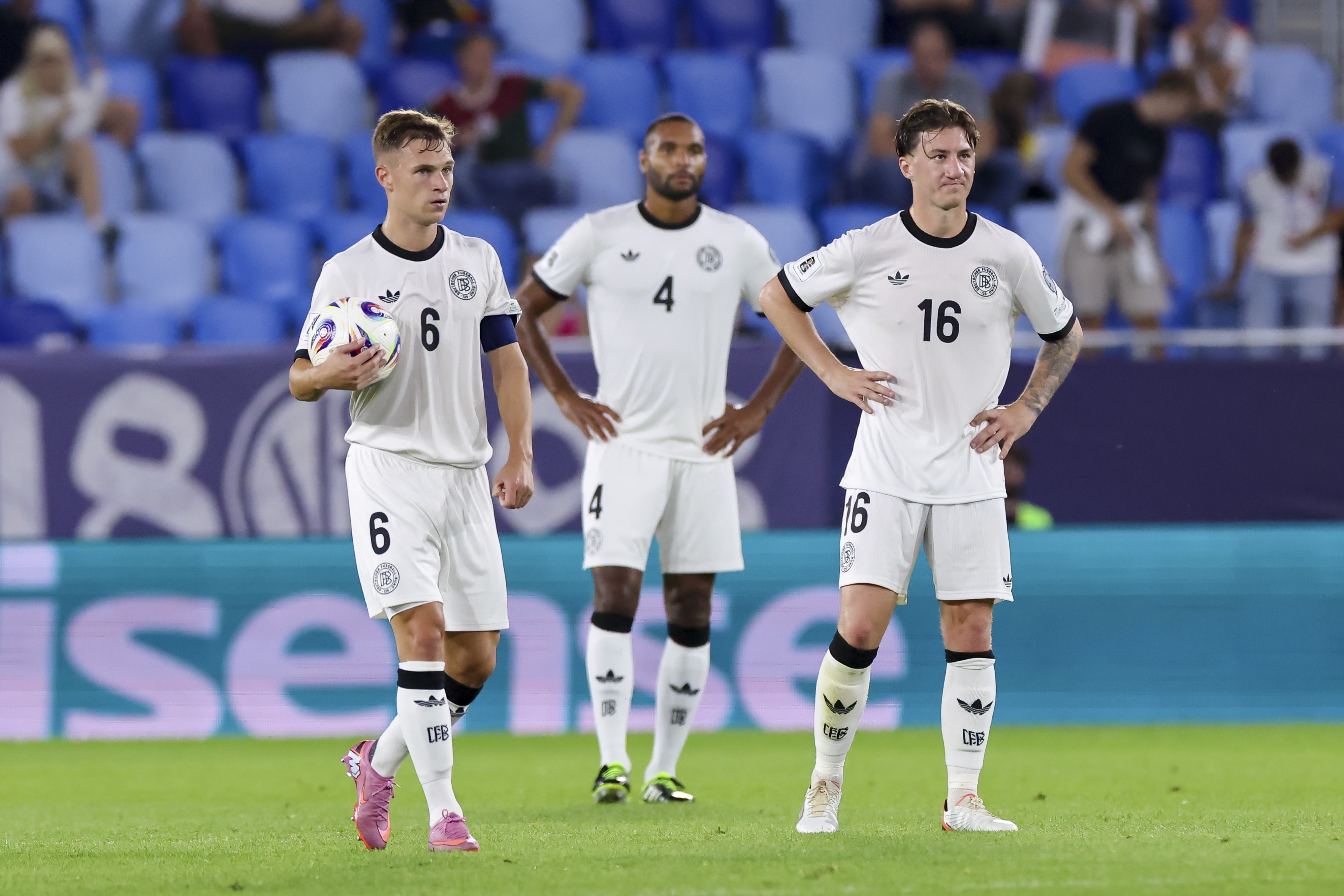 徐彬华丽转,英国顶级俱,乐部主动邀,皇冠体育app下载,皇冠体育官网,澳门皇冠体育,bet皇冠体育在线