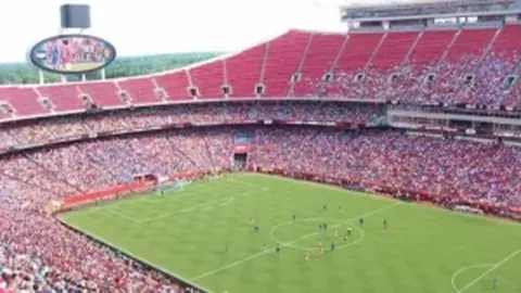 怀森盛赞拉莫斯为史上最强中卫：曾因尤文防守体系而拒皇马加盟